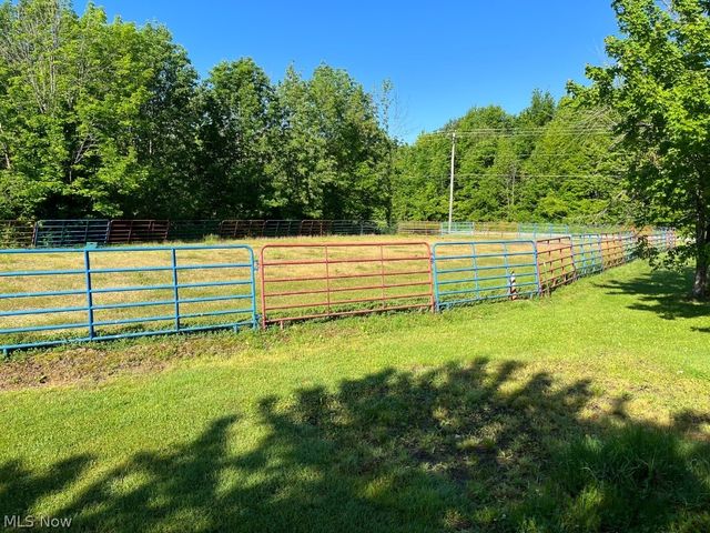 6615 Clay Street, Thompson, OH 44086