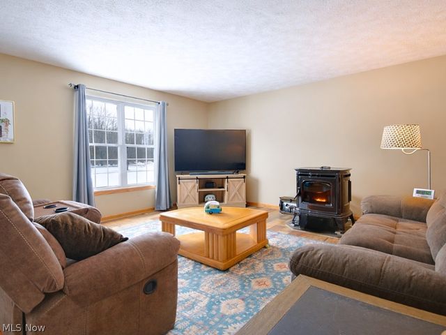 6615 Clay Street, Thompson, OH 44086