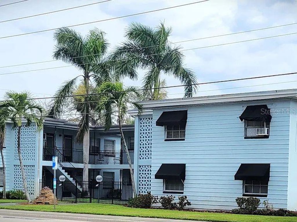 4018 6TH STREET S 06, St Petersburg, FL 33705