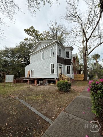 217 E 38th Street, Savannah, GA 31401