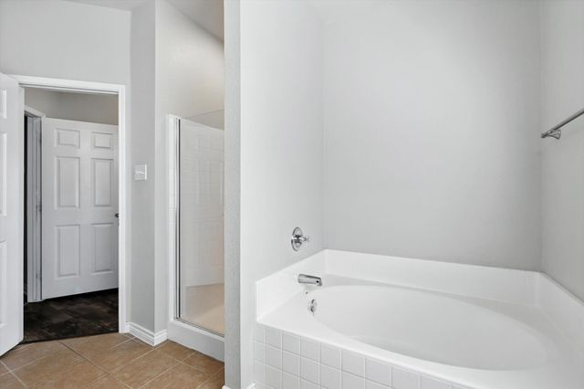 729 Poncho Lane, Fort Worth, TX 76052