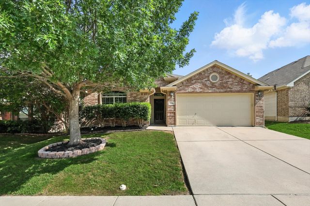 729 Poncho Lane, Fort Worth, TX 76052