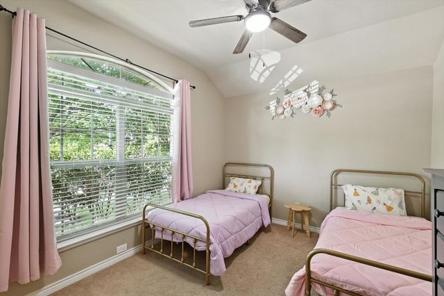 729 Poncho Lane, Fort Worth, TX 76052