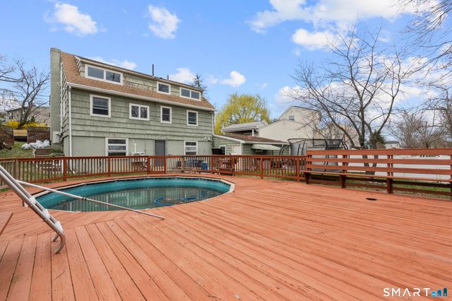 104 Oakdale Street, Bridgeport, CT 06606