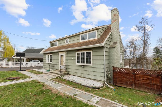 104 Oakdale Street, Bridgeport, CT 06606