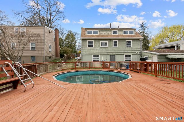 104 Oakdale Street, Bridgeport, CT 06606