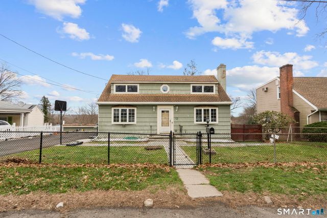 104 Oakdale Street, Bridgeport, CT 06606