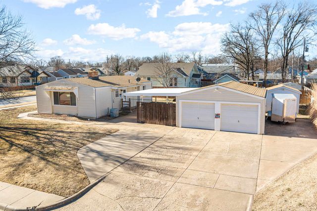 315 E Republic Ave, Salina, KS 67401