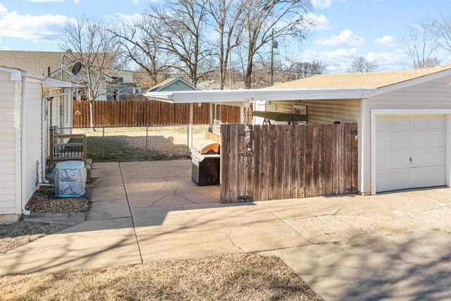 315 E Republic Ave, Salina, KS 67401