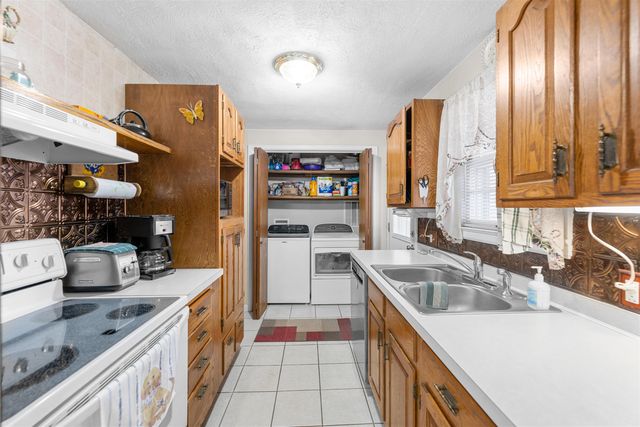 315 E Republic Ave, Salina, KS 67401