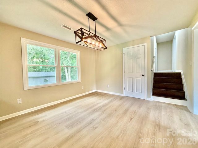 303 Deal Avenue NE, Conover, NC 28613