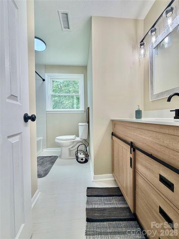 303 Deal Avenue NE, Conover, NC 28613