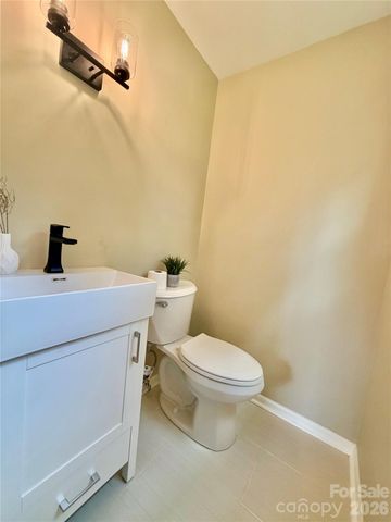 303 Deal Avenue NE, Conover, NC 28613