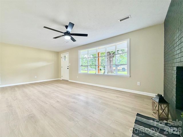 303 Deal Avenue NE, Conover, NC 28613