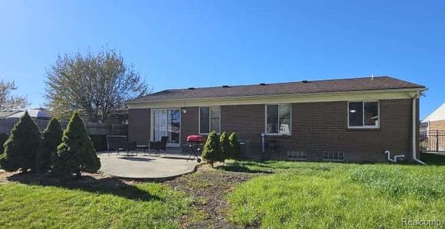 42116 Ehrke Drive, Clinton Township, MI 48038