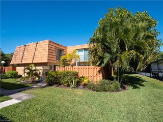 1727 Park Meadows DR 2, Fort Myers, FL 33907