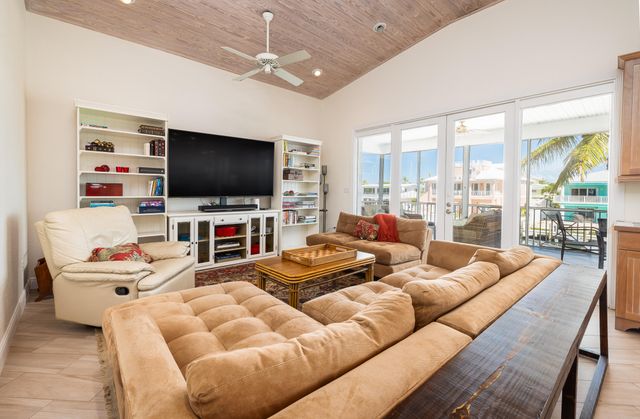 112 Leoni Drive, Plantation Key, FL 33036