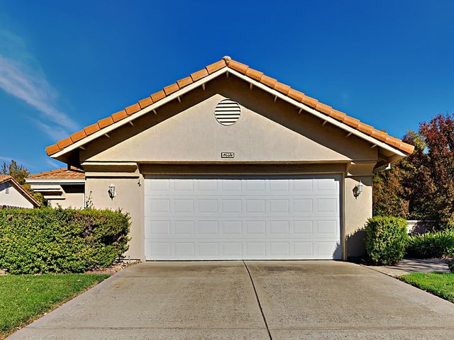 8045 Arroyo Vista Dr, Sacramento, CA 95823