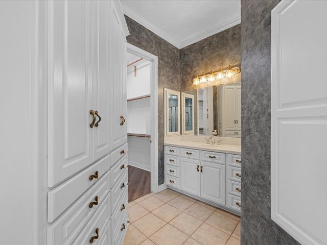 15318 Beecham Drive, Houston, TX 77068