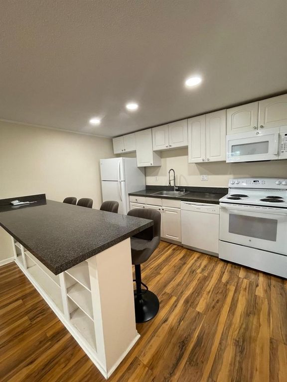 Image 6 of property listing at 4283 E MICHIGAN STREET 4283, Orlando, FL 32812