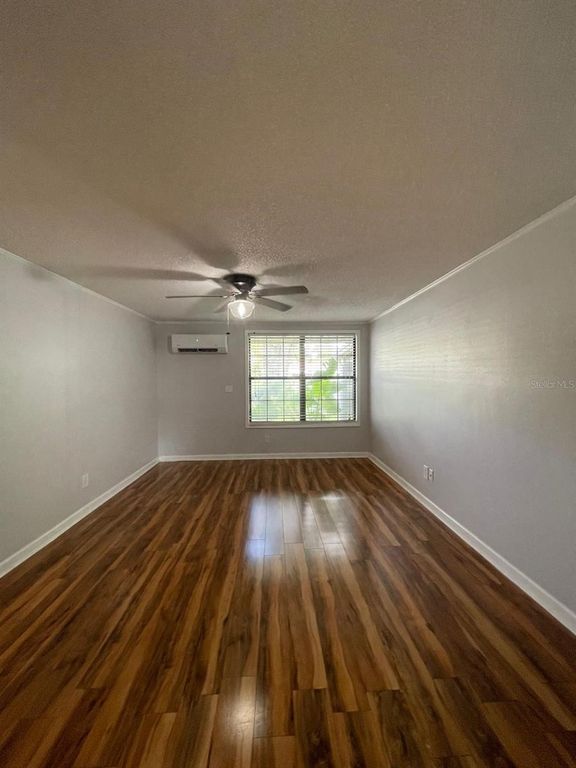 Image 7 of property listing at 4283 E MICHIGAN STREET 4283, Orlando, FL 32812