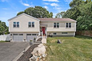95 Maplewood Rd, Lynn, MA 01904