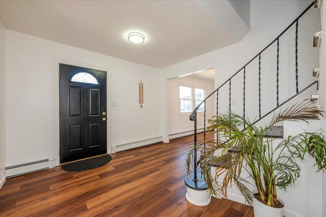 6 Valiant Court, Mount Sinai, NY 11766