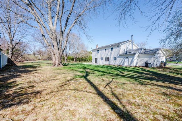 6 Valiant Court, Mount Sinai, NY 11766
