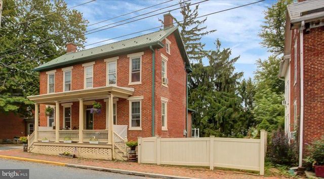 118 E MAIN STREET, Fairfield, PA 17320