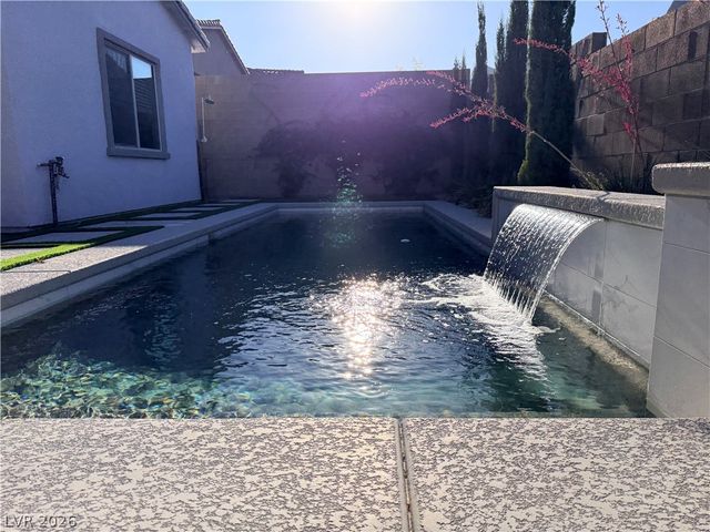 11622 Peregrine Point Court, Las Vegas, NV 89138