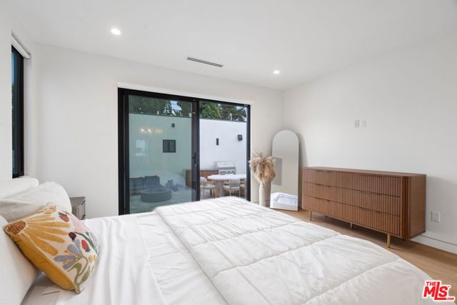 2911 S Rimpau Boulevard 2909, Los Angeles, CA 90016