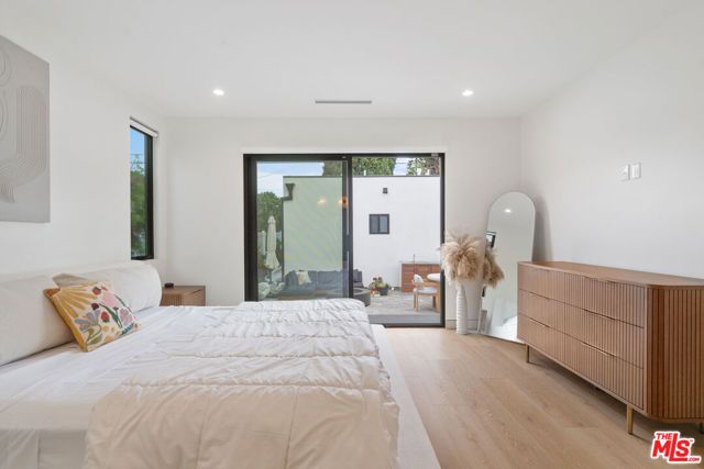 2911 S Rimpau Boulevard 2909, Los Angeles, CA 90016