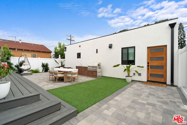 2911 S Rimpau Boulevard 2909, Los Angeles, CA 90016