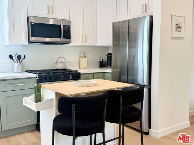 2911 S Rimpau Boulevard 2909, Los Angeles, CA 90016