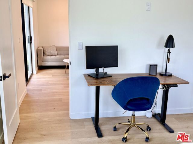 2911 S Rimpau Boulevard 2909, Los Angeles, CA 90016