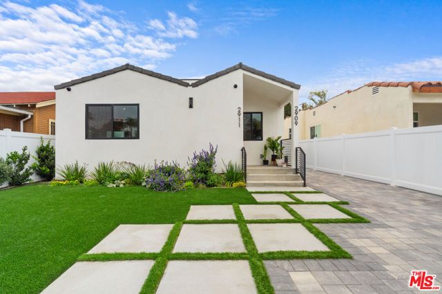 2911 S Rimpau Boulevard 2909, Los Angeles, CA 90016