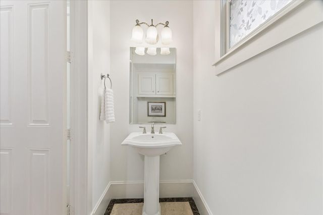 1227 Nicholson Street, Houston, TX 77008