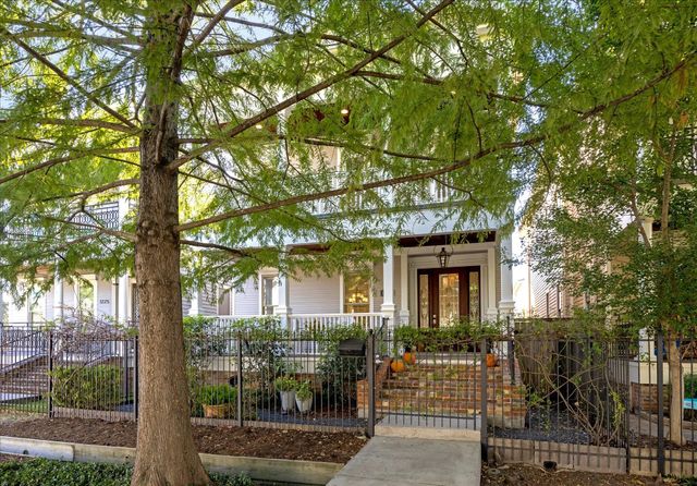 1227 Nicholson Street, Houston, TX 77008