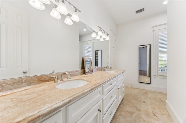 1227 Nicholson Street, Houston, TX 77008