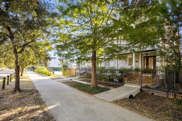 1227 Nicholson Street, Houston, TX 77008