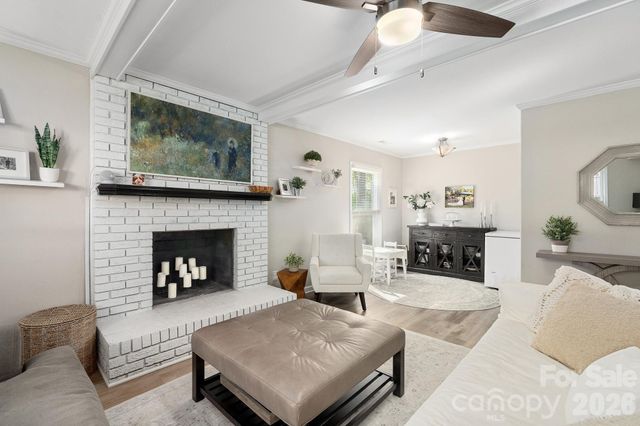 8124 Red Cap Lane, Charlotte, NC 28270