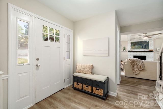 8124 Red Cap Lane, Charlotte, NC 28270