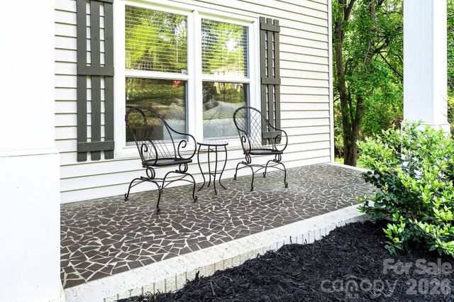 8124 Red Cap Lane, Charlotte, NC 28270