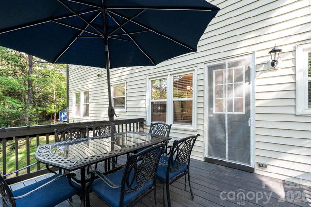 8124 Red Cap Lane, Charlotte, NC 28270