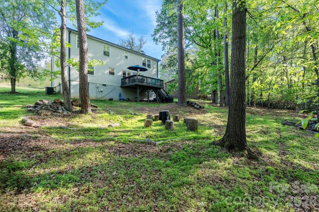 8124 Red Cap Lane, Charlotte, NC 28270