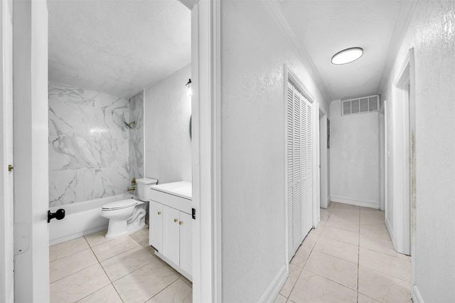 41 NE 45th Ct, Oakland Park, FL 33334