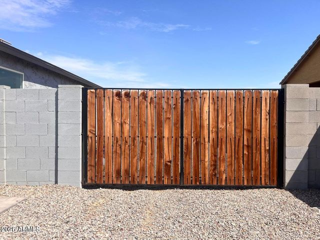 10490 W MAZATLAN Drive, Arizona City, AZ 85123