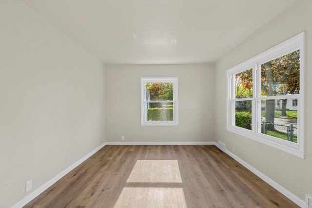4430 Glendale AVENUE, Milwaukee, WI 53218