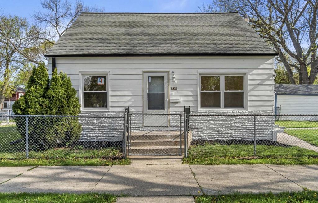 4430 Glendale AVENUE, Milwaukee, WI 53218