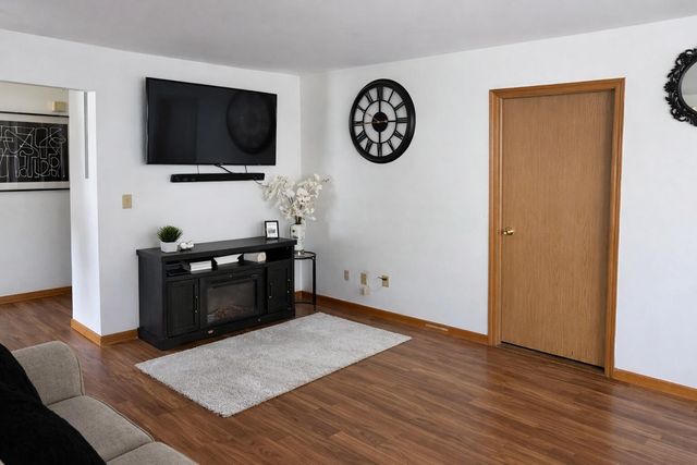 3476 E 69th Avenue, Merrillville, IN 46410